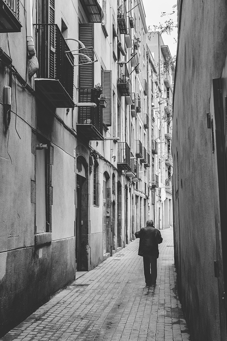 Lonely Barcelona black and white