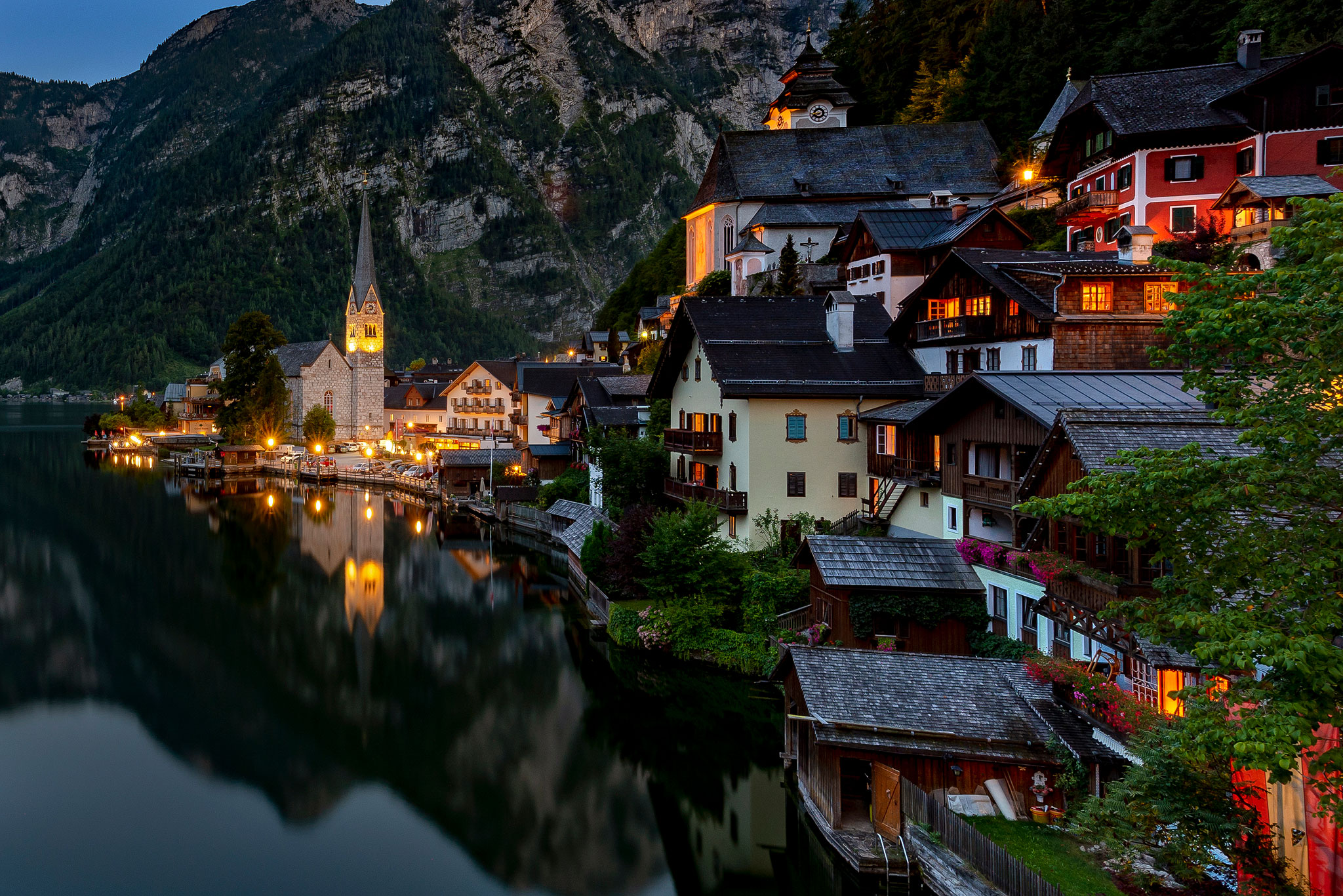 night-in-hallstatt-austria-cityscape.jpg